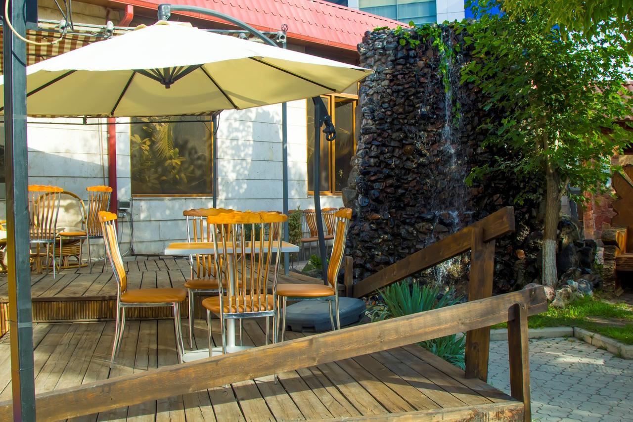 Aratta Hotel Argavand Exteriör bild